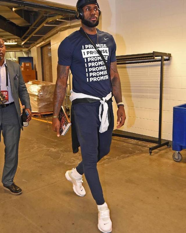 大都会更容 大都会更容